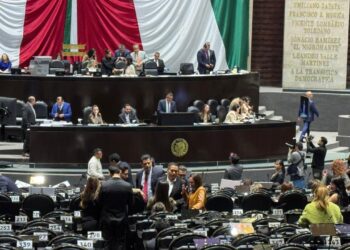 Diputados aprueban Código Fiscal 2026; dan más poder al SAT contra factureras