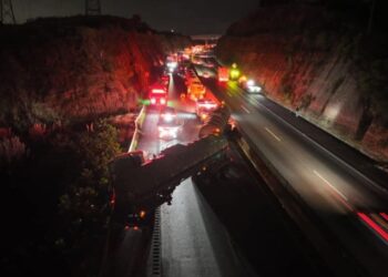 Caos vial de más de 10 kilómetros en la Chamapa-Lechería por accidente