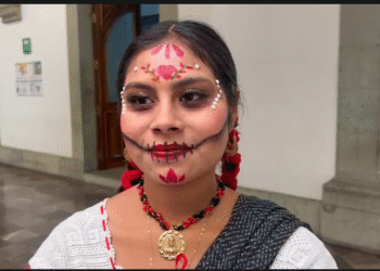 Celebran en Oaxaca la muerteada de mujeres con más de 300 participantes. 20 de octubre, 2025. AMEXI / FOTO: Óscar Rodríguez