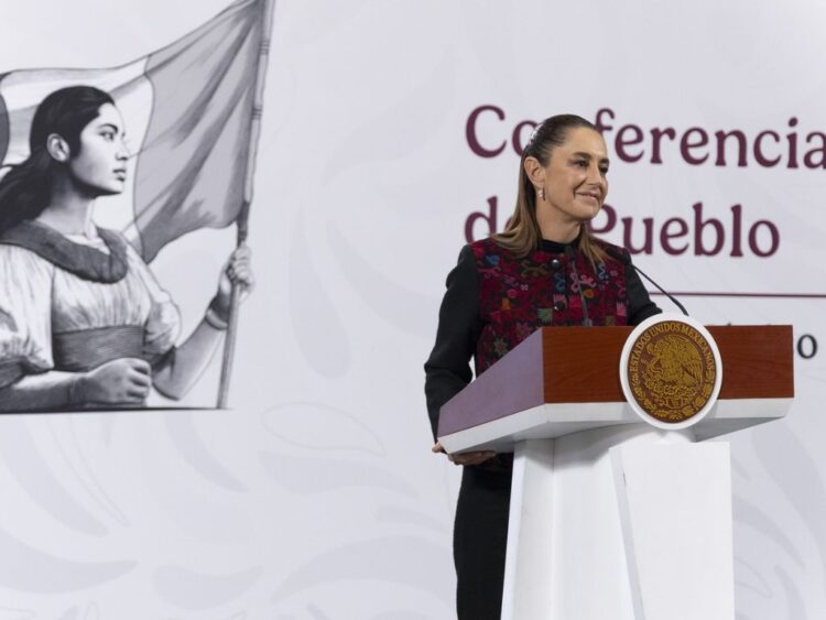 Sheinbaum pide juicio justo para Pedro Castillo, expresidente de erú