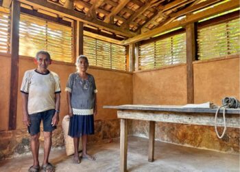 Cacahuatepec, Acapulco, reconstruye sus hogares tras los huracanes Otis y John