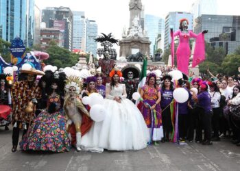 Color, música y tradición en la Mega Procesión de las Catrinas 2025 en la CDMX