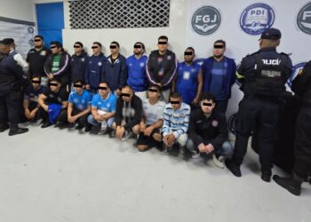 Detienen a 17 aficionados del Cruz Azul por golpiza a un hombre en Nezahualcóyotl