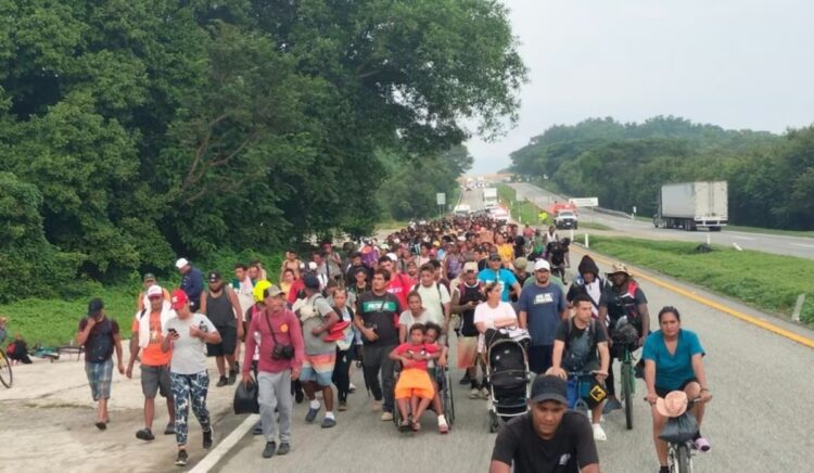 Detienen en Chiapas a cubano que guiaba caravana de migrantes rumbo a la CDMX
