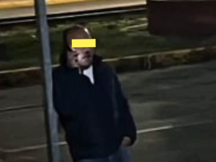 El padre de familia amenazante en la UVM Texcoco. AMEXI