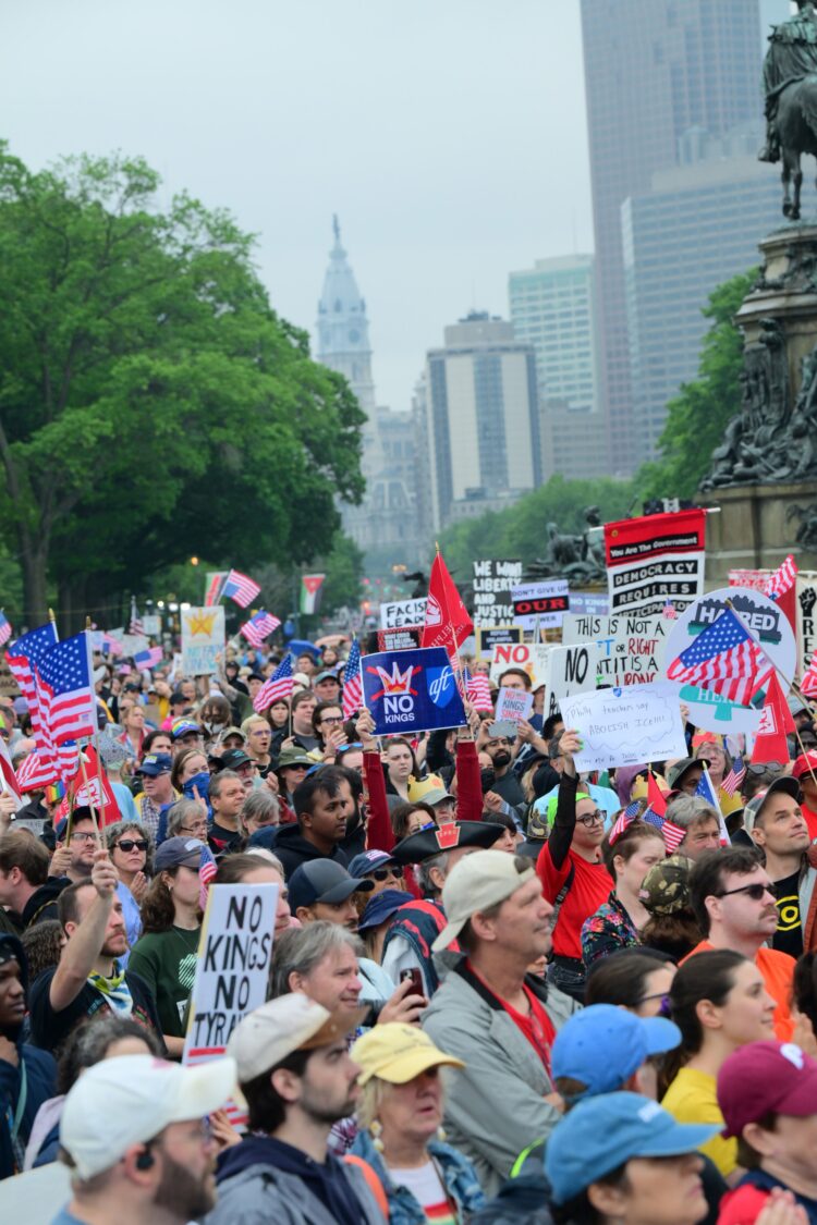 Nueva York, EEUU. 24 de octubre, 2025. El voto latino. AMEXI / FOTO: @Stop_Project25