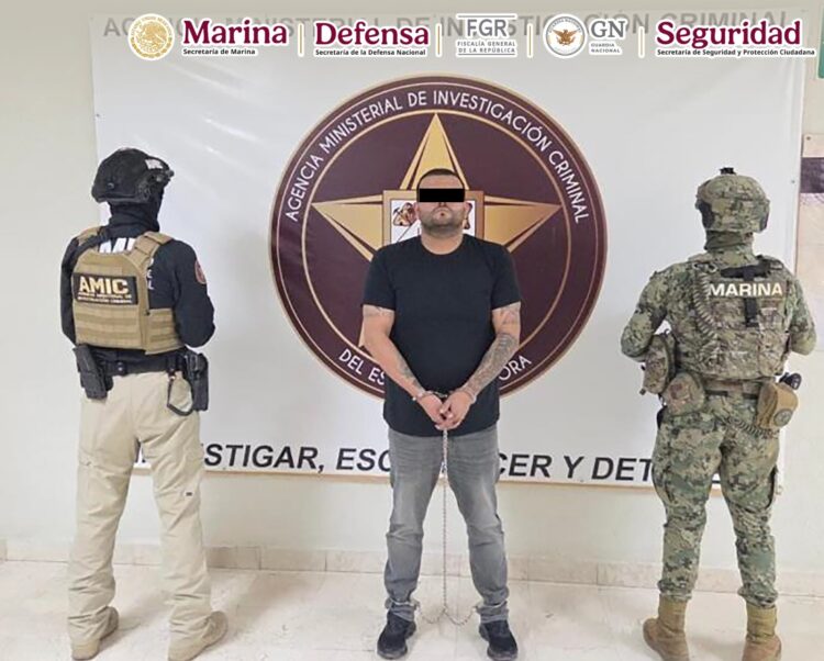 Nogales, Sonora. 30 de octubre, 2025. En Sonora detienen a objetivo prioritario vinculado con delincuencia organizada. AMEXI FOYO: Cortesía @fgjesonora