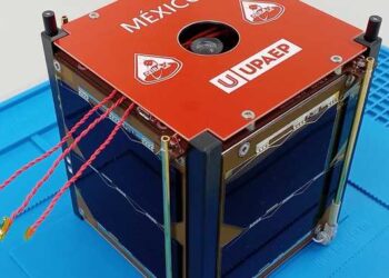 Puebla. 26 de octubre, 2025. Envían al espacio nanosatélite mexicano GXIBA-1 para el monitoreo de volcanes. AMEXI / FOTO: Cortesía: Agencia Espacial Mexicana