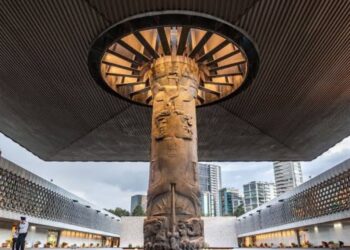 autoridades del INAH