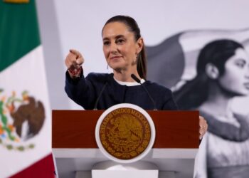 A un año de gobierno, María Elena Morera, presidenta de Causa en Común, aseguró que Claudia Sheinbaum "navega entre dos fuegos". Por creciente presión de EU