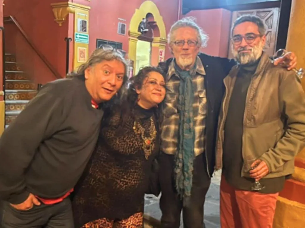 Peso del alma. Fotografía cortesía de Lucero Maldonado Santoyo, de izquierda a derecha Art, yo, Gustavo Adolfo Patiño (Sonorista) y Roberto Bolado Muñoz