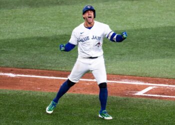 George Springer celebra su cuadrangular y boleto a la Serie MUndial. AMEXI/Foto/Cortesía @BlueJays