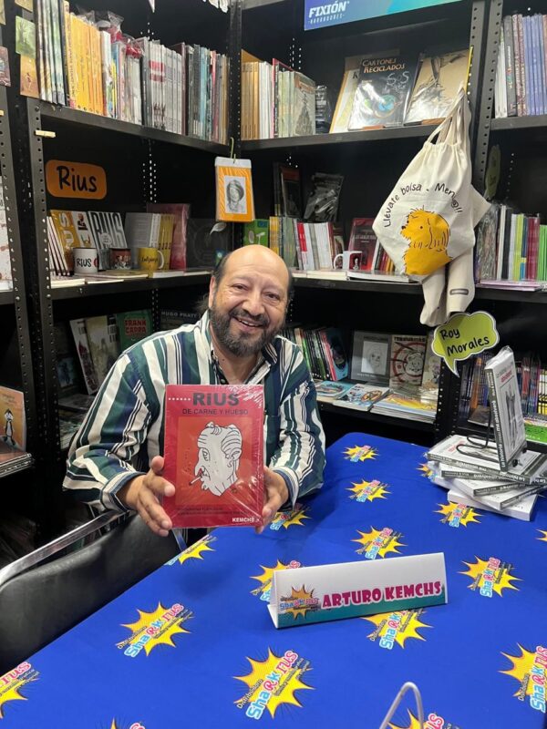 Arturo Kemchs platica sobre su libro Rius de carne y hueso. 16 de octubre, 2025 / AMEXI / Foto : cortesía de Arturo Kemchs