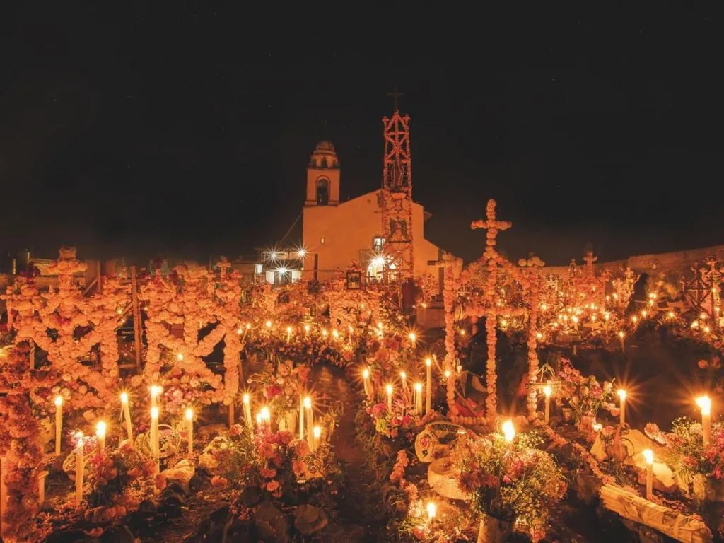 Impartirán en Pátzcuaro talleres indígenas para celebrar la Noche de Muertos en Michoacán. AMEXI