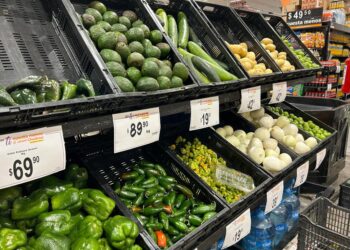 Inflación sorprende: se desacelera a 3.63% en primera quincena de octubre