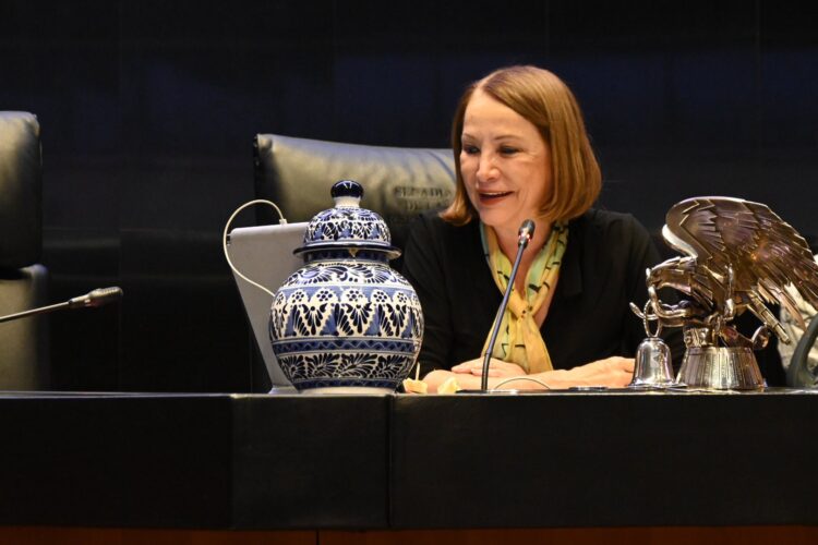 Que no renuncie, pero que se informe, dice Laura Itzel Castillo a Paco Ignacio Taibo II