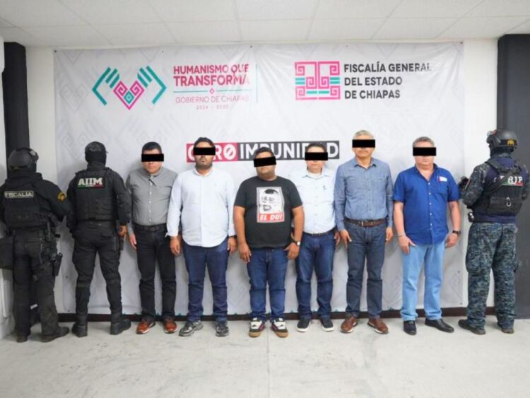 Los funcionarios del Cobach Chiapas detenidos por extorsión agravada. AMEXI