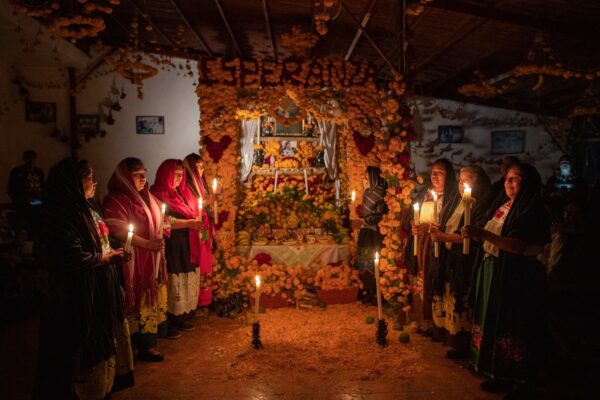 Michoacán. 30 de octubre, 2025. Más de mil agentes del orden vigilarán la Noche de Muertos en Michoacán. AMEXI / FOTO: Gobierno de Michoacán