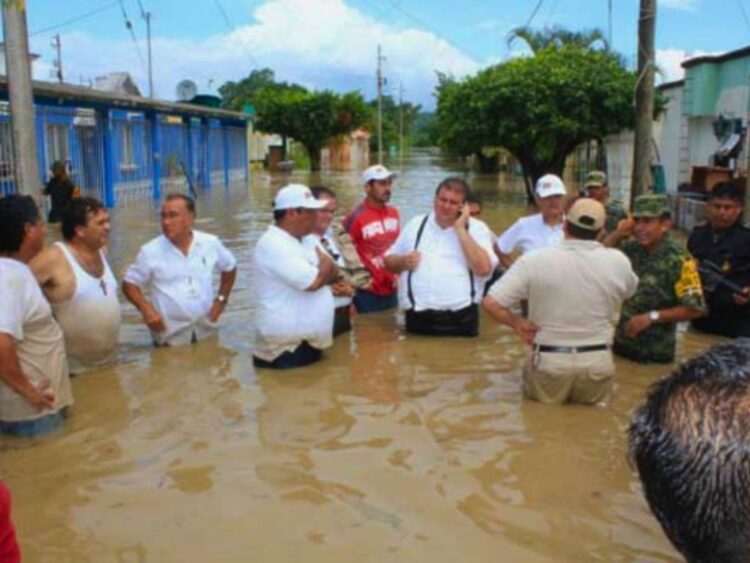 De acuerdo con la titular del Bienestar, además del censo, se entregarán tarjetas a mujeres beneficiarias de la Pensión del Bienestar. AMEXI