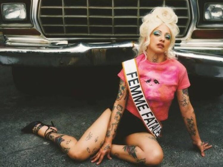 Mon Laferte explora el misterio y el poder de la mujer en su noveno álbum