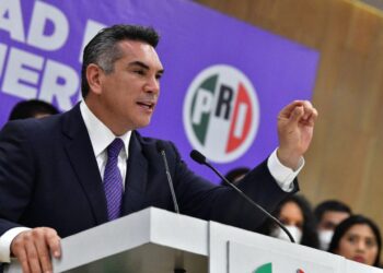 El PRI busca construir un gran bloque opositor, pero está listo para ir solo