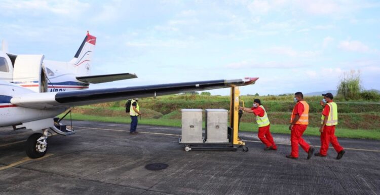 Oaxaca, 23 de octubre, 2025. Despliegan sobrevuelos con moscas estériles para combatir gusano barrenador. AMEXI / FOTO: cortesía SENASICA