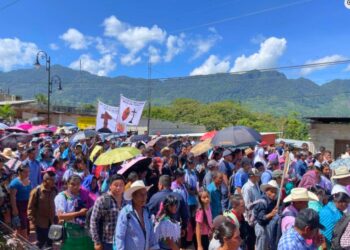 Movilización en defensa de los manantiales amenazados por la supercarretera Palenque-Ocosingo. AMEXI