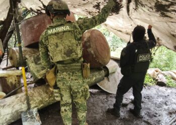 Aseguran narcolaboratorio en Yautepec. AMEXI / Foto David Monroy