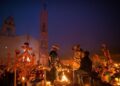 Noche de Muertos en Michoacán, con copal y flor de cempasúchil, una celebración única en el mundo