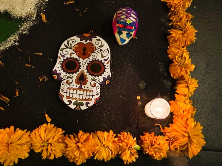 Ofrenda laboral: lo que los trabajadores quieren enterrar y lo que desean mantener vivo en las empresas