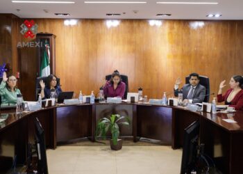 CRT abre consulta pública sobre registro de líneas de telefonía móvil