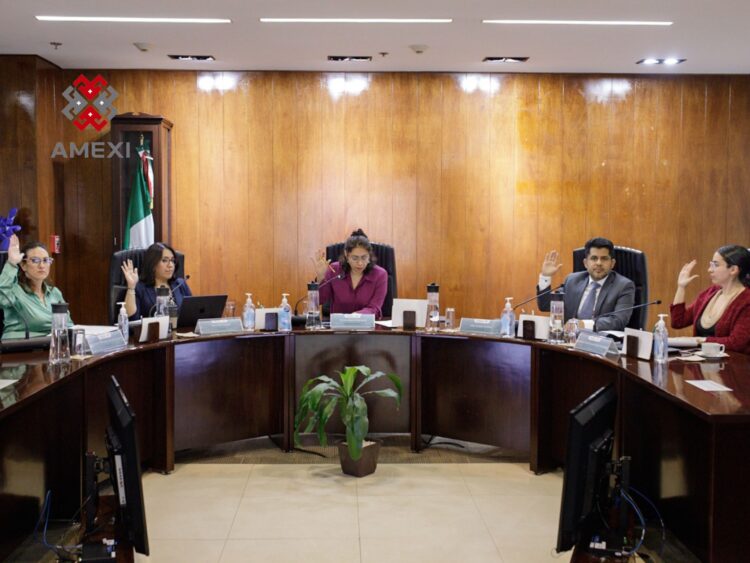 CRT abre consulta pública sobre registro de líneas de telefonía móvil