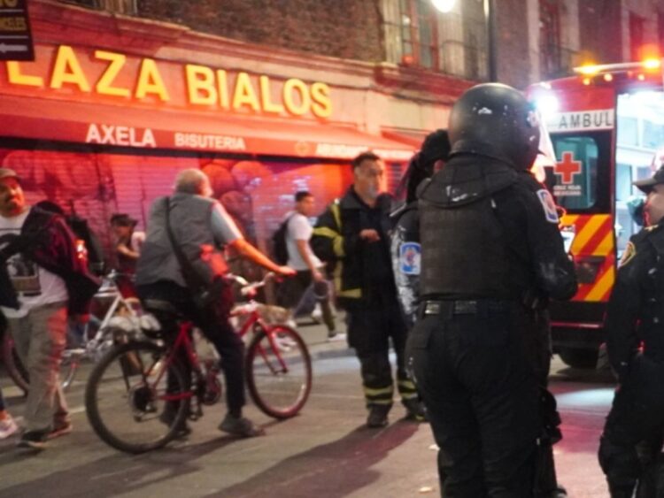 Gobierno de CDMX apoyará a comercios afectados por marcha del 2 de octubre. AMEXI/Foto: Jhoselyn Soria Crecencio