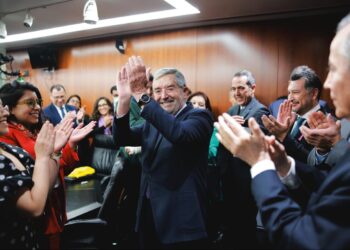 De la Fuente exhibe su lado más 4T