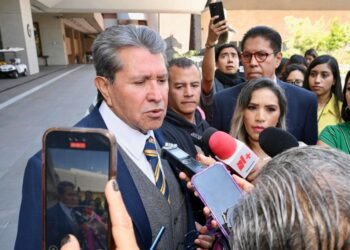 Ricardo Monreal. Se revisará la retroactividad en la reforma a la Ley de Amparo. AMEXI