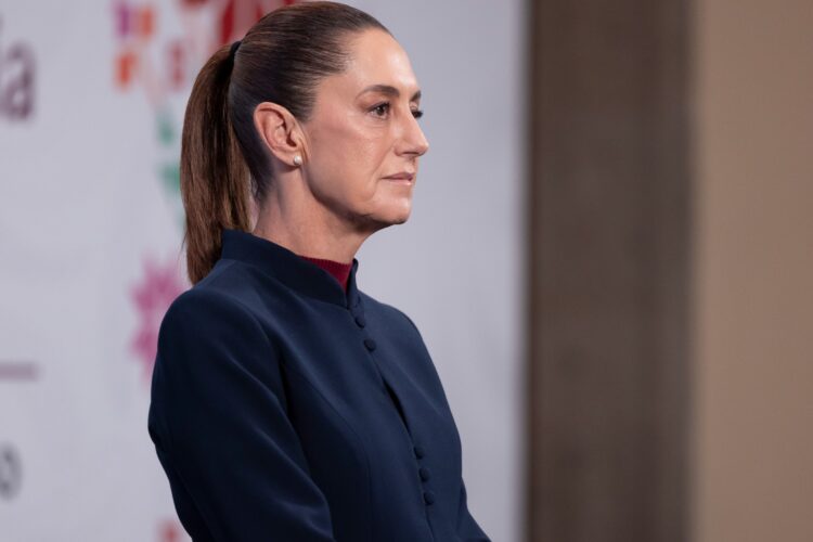 Claudia Sheinbaum aseguró que su gobierno está entregando ayuda a los damnificados en Veracruz por lo restó importancia a los videos.