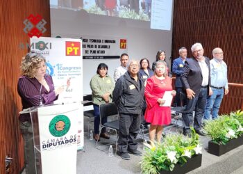 Representantes de sindicatos de institutciones de investigación realizan foro en Cámara de Diputados