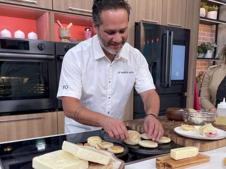 Delicias de la Hispanidad: Arepas de yuca con queso