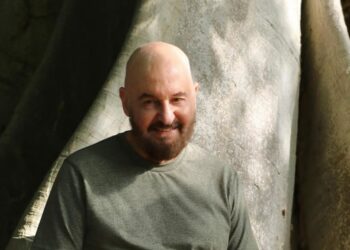 El pintor cubano Tomás Sánchez es el protagonista del documental “Perseverancia” de Juan Carlos Martín | AMEXI/FOTO: IG @perseveranciadocu