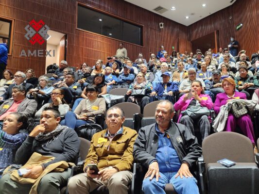 Trabajadores de diferentes sindicatos de instituciones de investigación participan en Foro sobre ciencia y tecnología