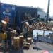 Tráiler de cerveza volcó en la México-Querétaro provocando caos vial y rapiña. 17 de octubre, 2025. AMEXI / Foto: Luis Ayala Ramos