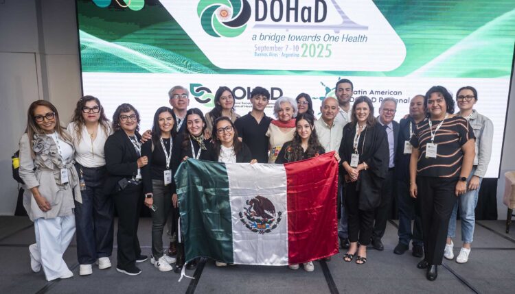 La UNAM destacó que la química Elena Zambrano es un referente de investigación en materia de salud y recursos humanos.