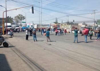 Vecinos bloquearon la México–Texcoco por falta de agua en Chicoloapan. 16 de octubre, 2025 / AMEX / Foto: facebook