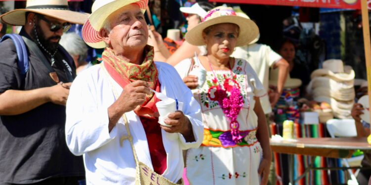 Miles disfrutan la Feria de los Moles