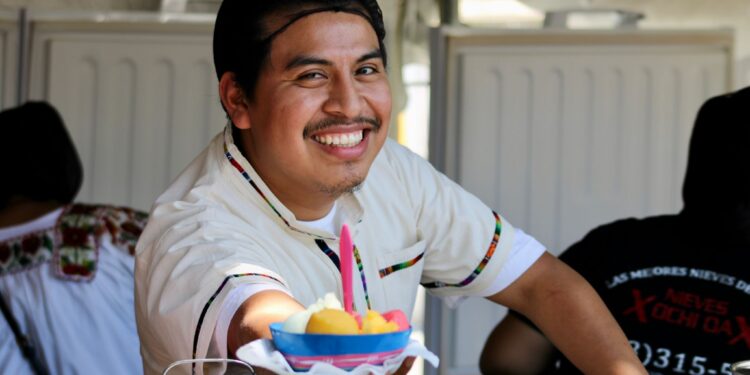 Miles disfrutan la Feria de los Moles