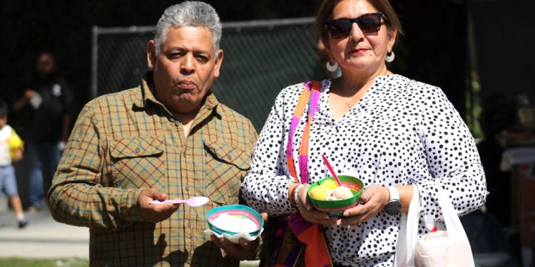 Miles disfrutan la Feria de los Moles