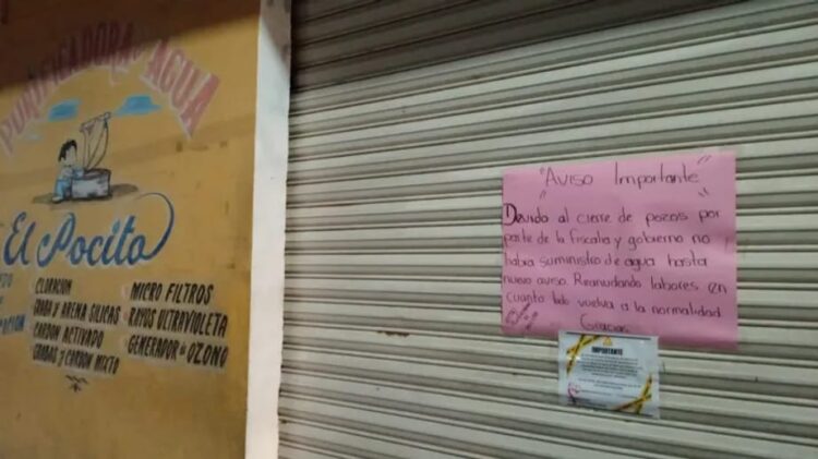 Estado de México. 26 de octubre, 2025. Purificadoras cierran por desabasto de agua tras operativo “Caudal” en Neza y Chimalhuacán. AMEXI / FOTO: Carlos Lara