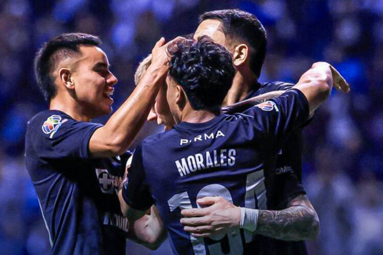 Los jugadores de Cruz Azul celebran