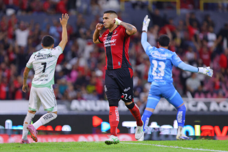 Djuka guió al triunfo al Atlas