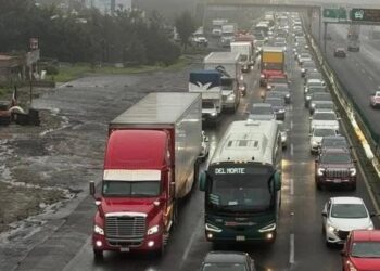 nuevo deslave en la autopista México-Toluca
